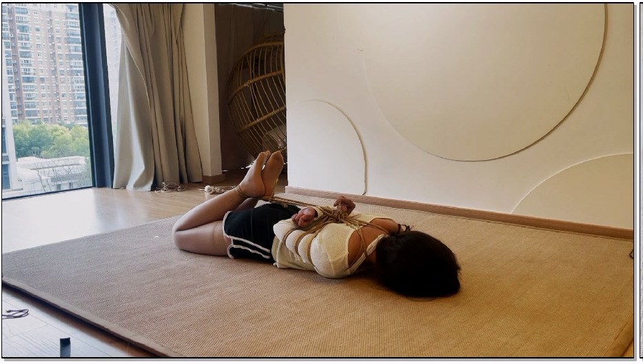 ATM311-奥特曼 绳艺日常：小娜的逃脱实验，胶带直臂+五花跪缚+日式驷马