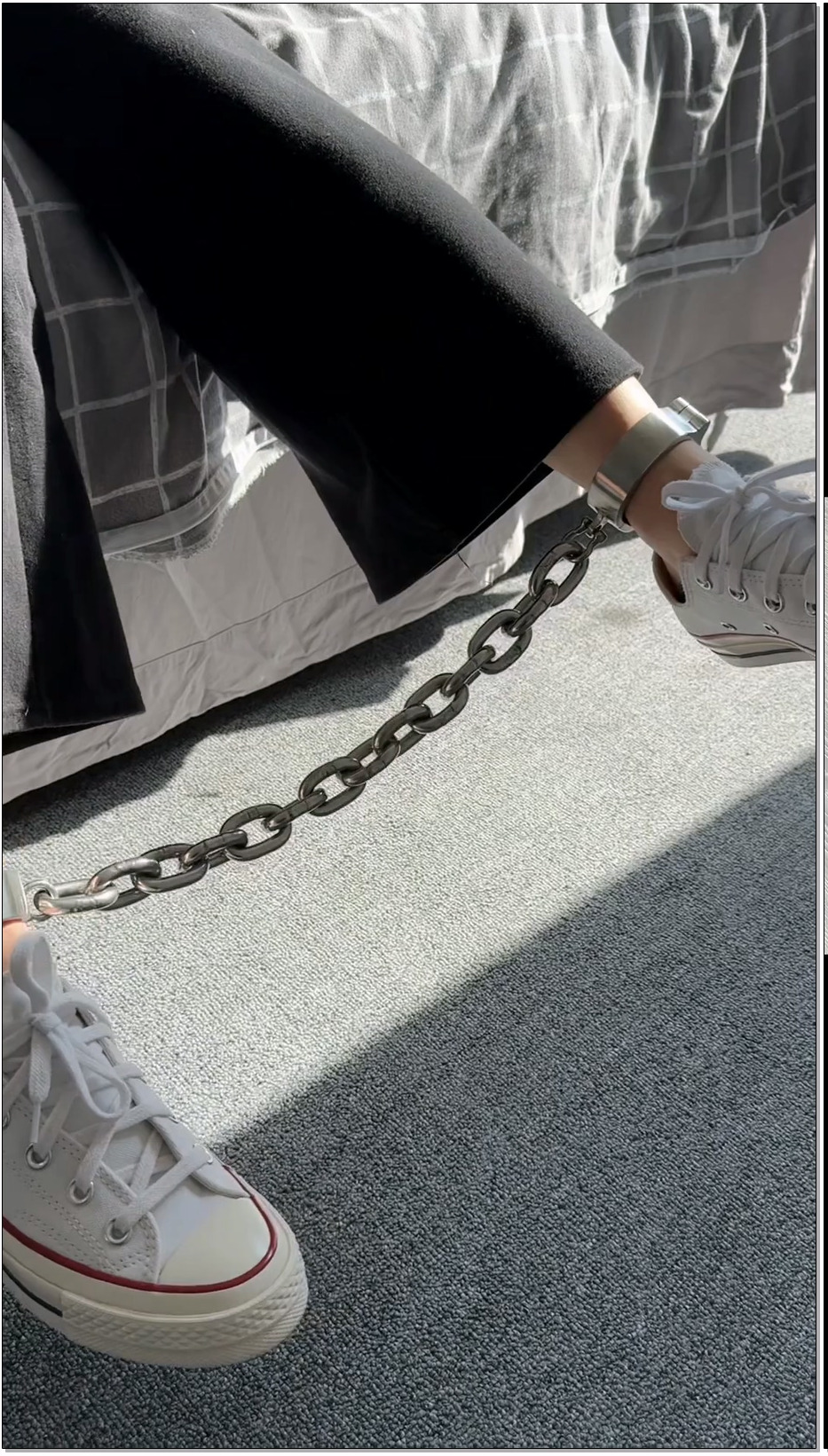 BLE026-布莱恩 琪琪脚铐 紧镣体验，讲解测评