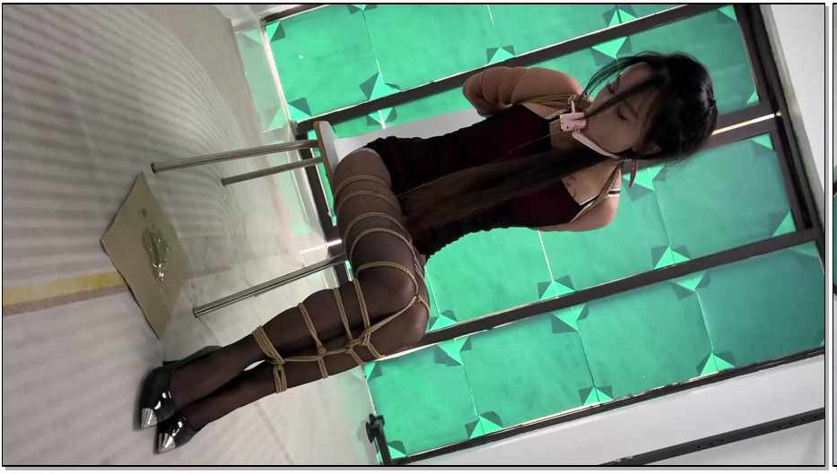 BYYC007-冰悦原创 高跟黑丝袜气质吊带裙双腿捆绑五花紧缚长时间带深喉口塞强制流口水呕吐不止