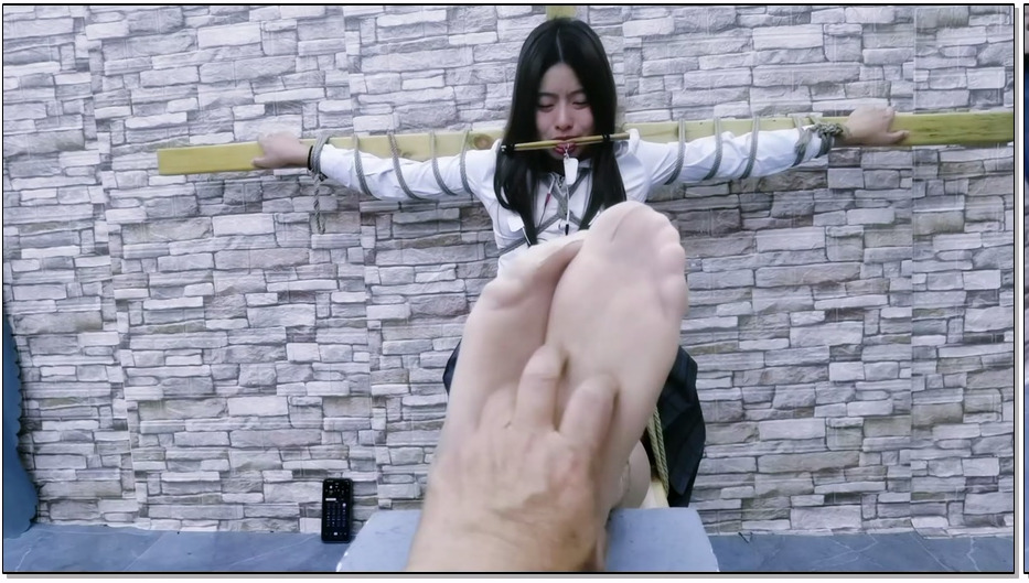 FTYC422-飞天原创 毒犯头子希希被抓获拒不交代同伙,那就上大刑,钢针扎胸,筷子夹舌头