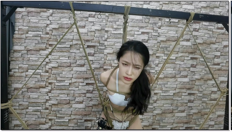 FTYC454-飞天原创 把艺仙儿悬空后手观音吊起来,无情折磨,看你能坚持多久