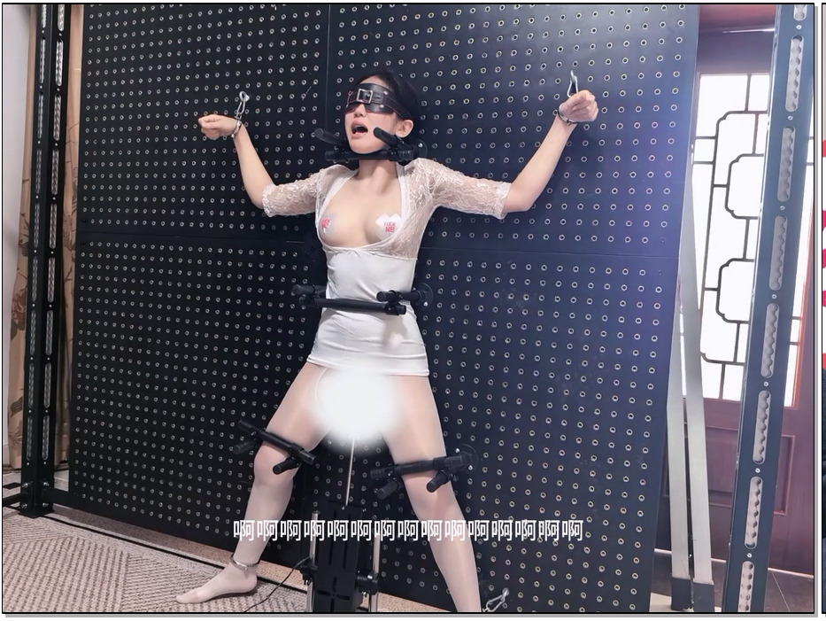 FXS093-缚心室 油光白丝女学生的拘束架挑战，强制折磨。身体无法站直，只能踮着脚无助地颤