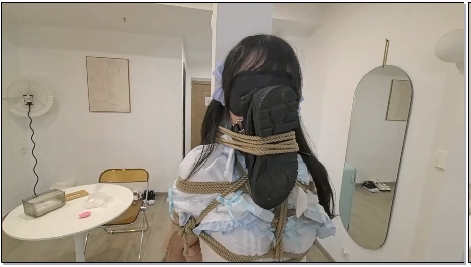 FXX145-FXX 束缚lo娘限制行动 挺有趣的剧本 看着不难 操作起来一点都不简单 束缚小M限制行