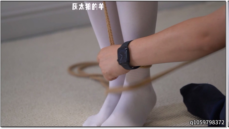 HTLDY062-灰太狼的羊 甜美JK学妹误入绳室，初次体验悬挂吊缚被绑哭！