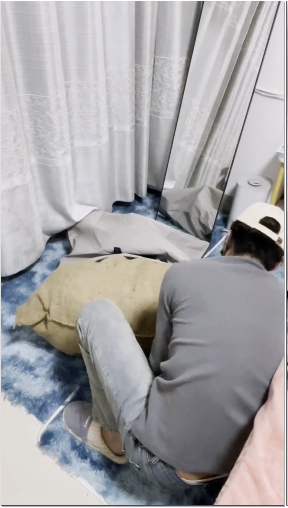 JYCZ002-金垚创作 豹纹黑丝，红底高跟，三重各种袋子，麻袋行李袋放置