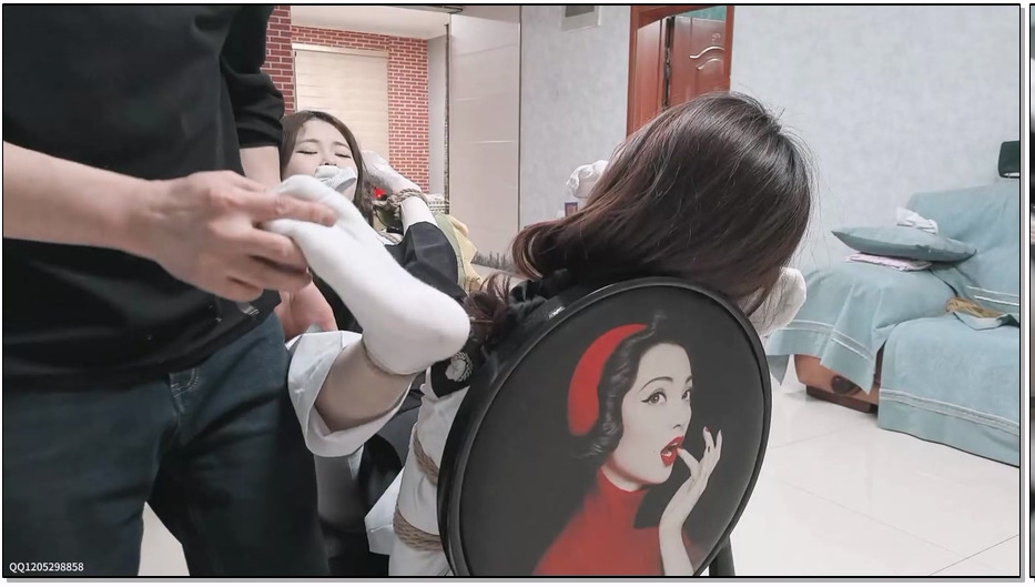 JZWH086-精致原创 二女相争，渔翁得利——双女警互绑TK