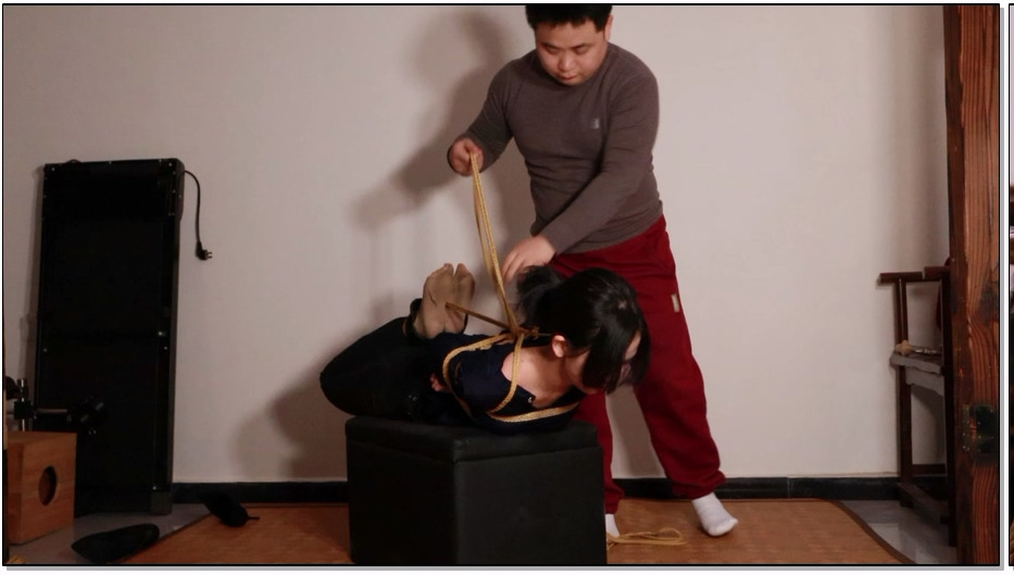 LYYC152-路由原创 新模特小雯极限驷马 柔韧度佳 耐力佳 157CM 20岁