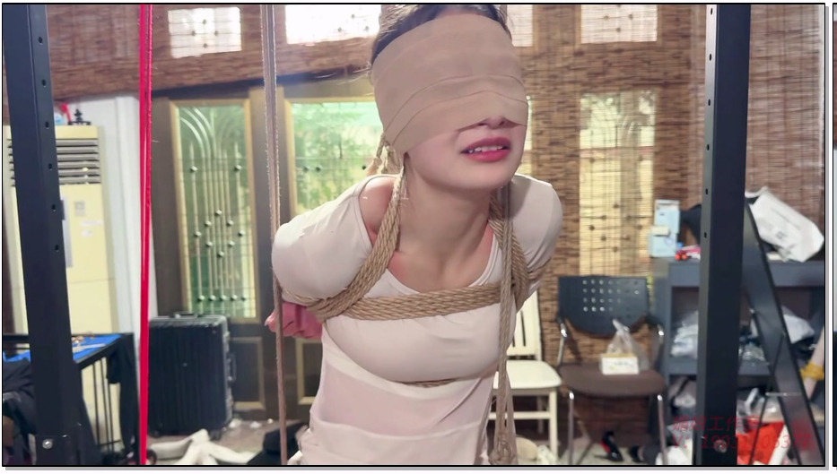 MNGZS165-媚娘工作室 挑逗空中透明高跟鞋的瑾初