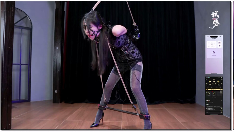 SL107-试炼 黑色旗袍女孩单手套分腿放置 郊狼啵啵贝触发器马具口塞极虐姿势口水直流