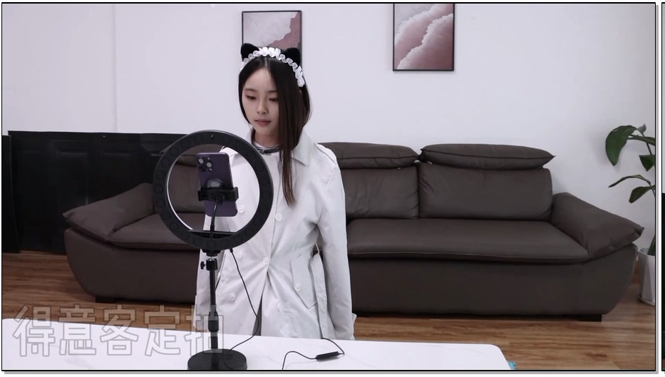 SYSA418-得意客 绝美新人 直播陷阱 清纯系绝美新人模特青辞，叼着自己的原味白袜在做直播！小家伙，你掉进陷阱了！