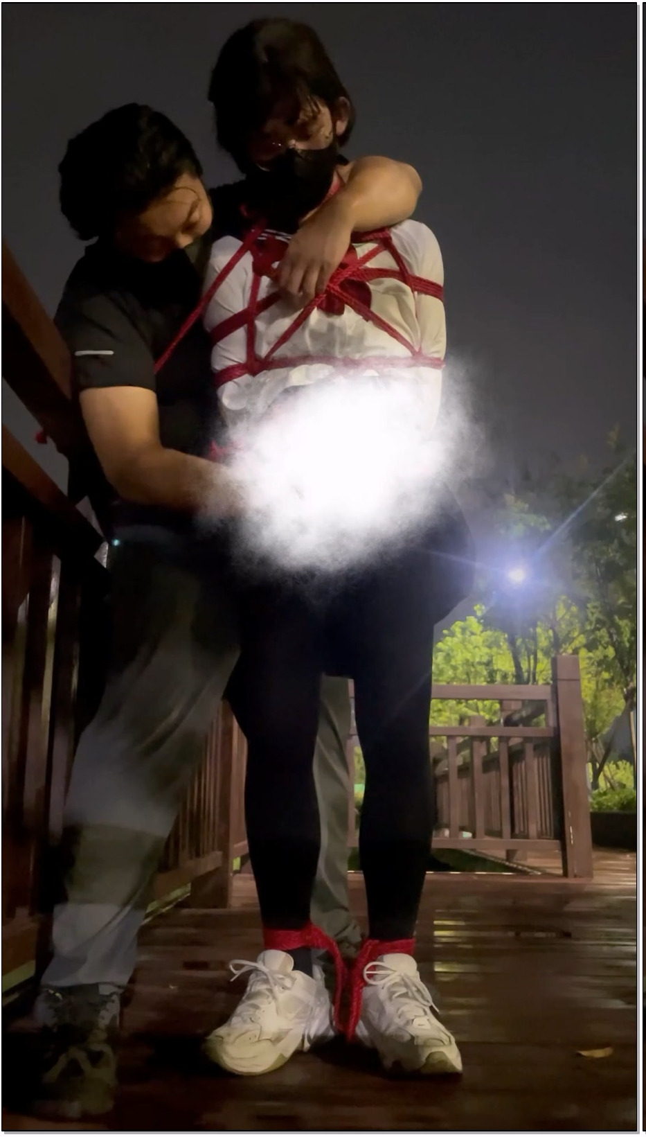 SYSA492-kilo 夜晚露出jk小南梁捆绑行走