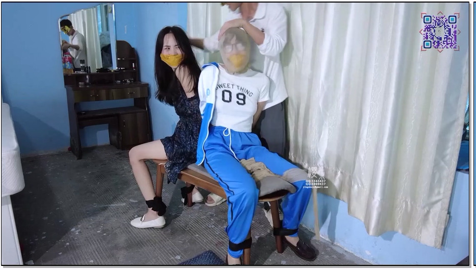 SYSA683-樱束原创 惨案现场 可怜的母女两被歹徒入室双人捆绑在椅子上用刀伤害女儿威胁母亲！丝袜塞嘴胶带封嘴丝袜塑料袋套头层层叠加折磨