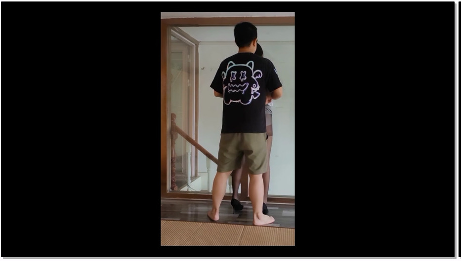 WSDHZ041-玩绳的孩子 刚满十八岁小妹妹汐汐白衬衫灰裙黑丝职业装假丁丁和手指口舌、鞭挞和各种
